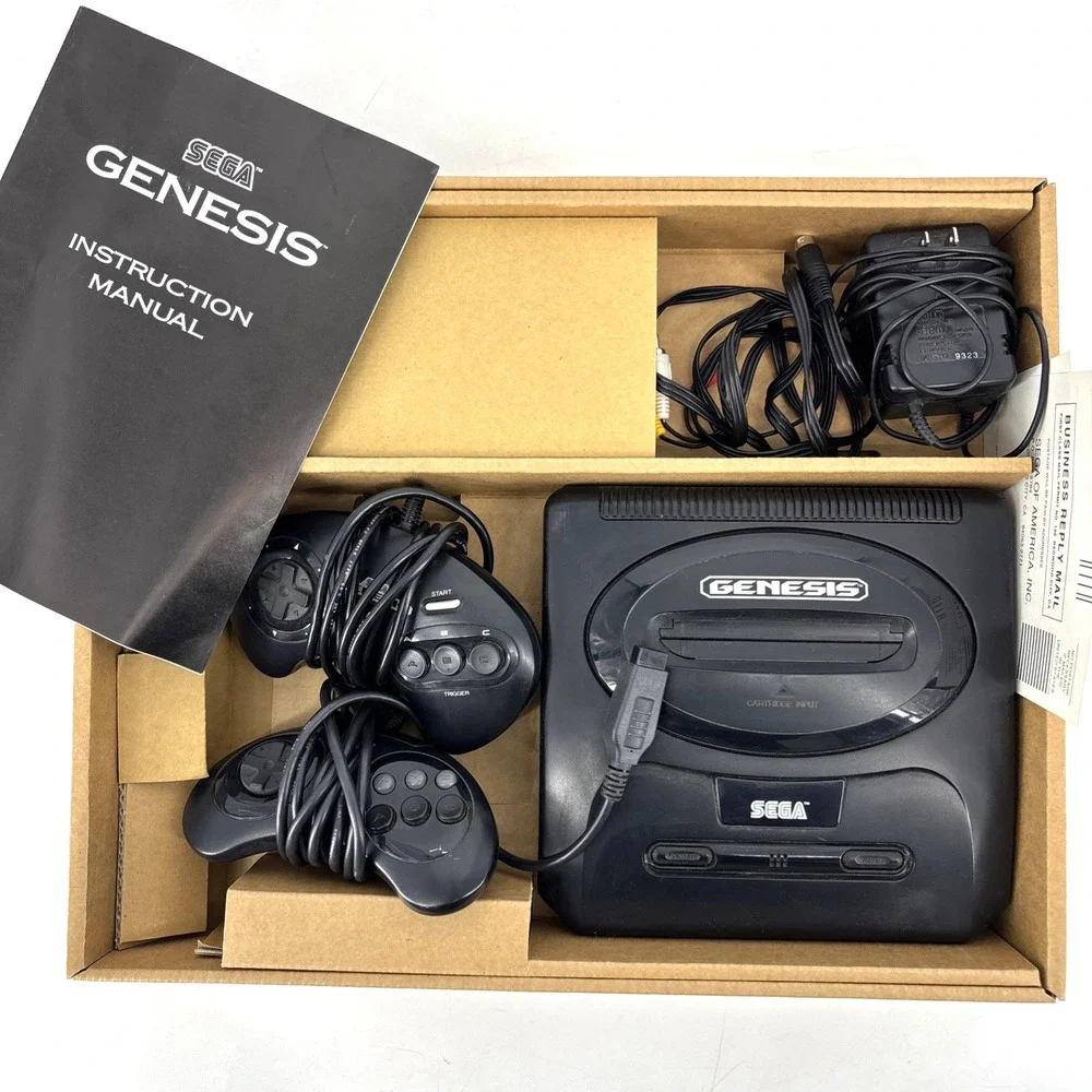 SEGA Genesis 16-Bit Video Mk-1631 2‎ Controllers Original Box 6 Button MK-1653